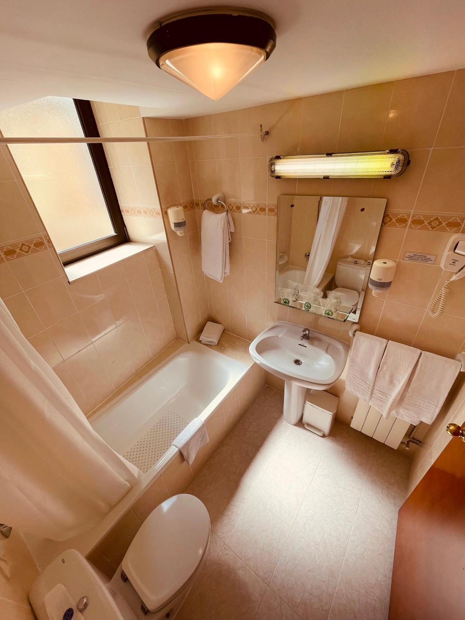 Hotel Orla Vielha Luaran gambar